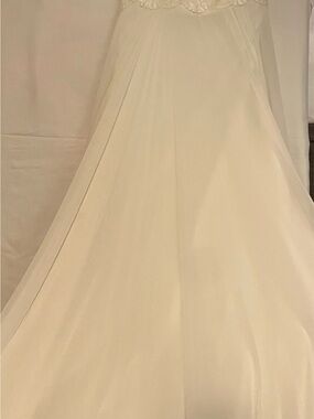 Allure Bridals Ivory Lace-Bodice A-Line Wedding Gown